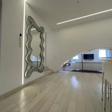 아파트 Stunning Flat In Medieval Tower-aquarium, Old Town Town, 7 Floor Beautiful View 제노바