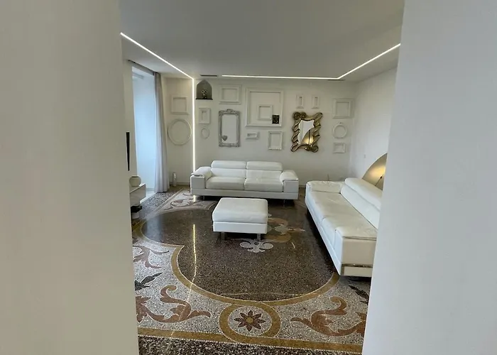 Stunning Flat In Medieval Tower-aquarium, Old Town Town, 7 Floor Beautiful View Apartman Genova